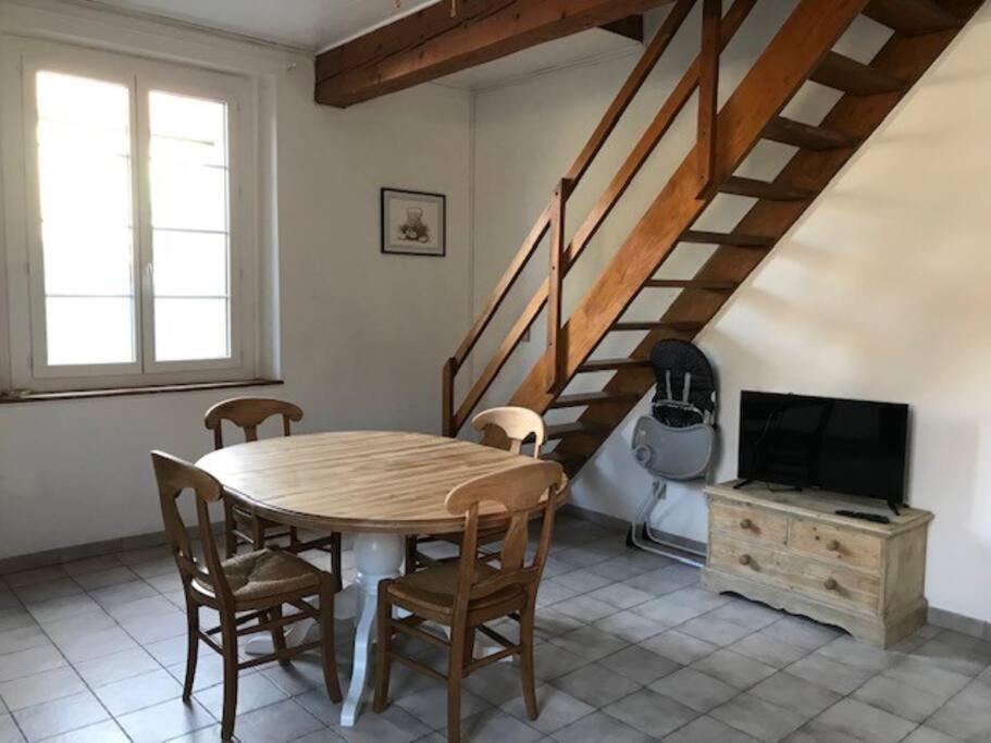 Agreable Maison De Village Léran Exterior foto